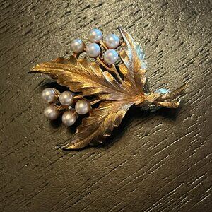 Vintage Brushed Goldtone Faux Pearl Leaf Brooch Signed J.J.